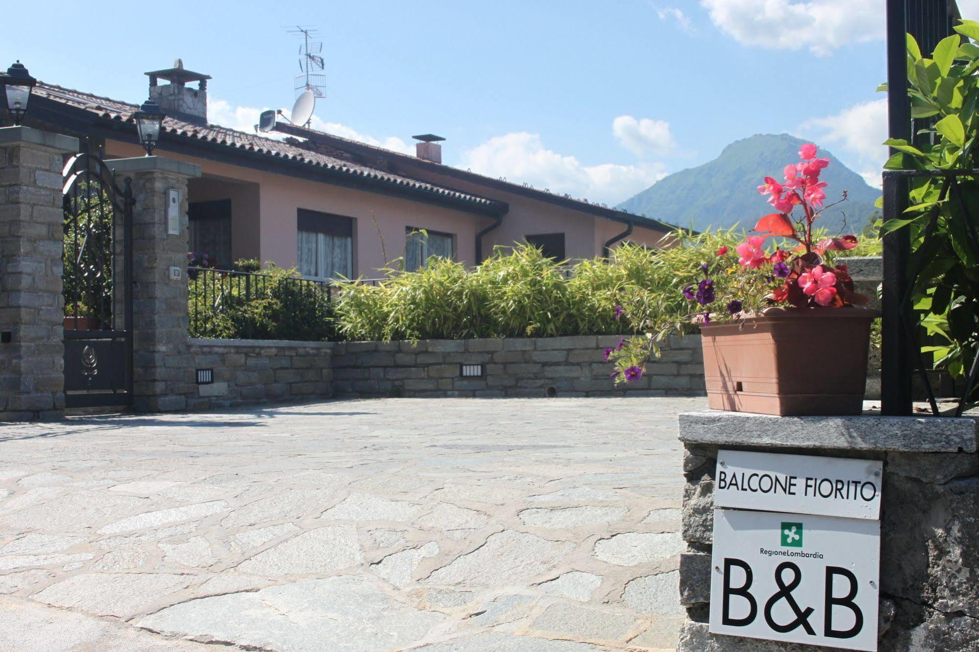 Couette-café Balcone Fiorito Menaggio
